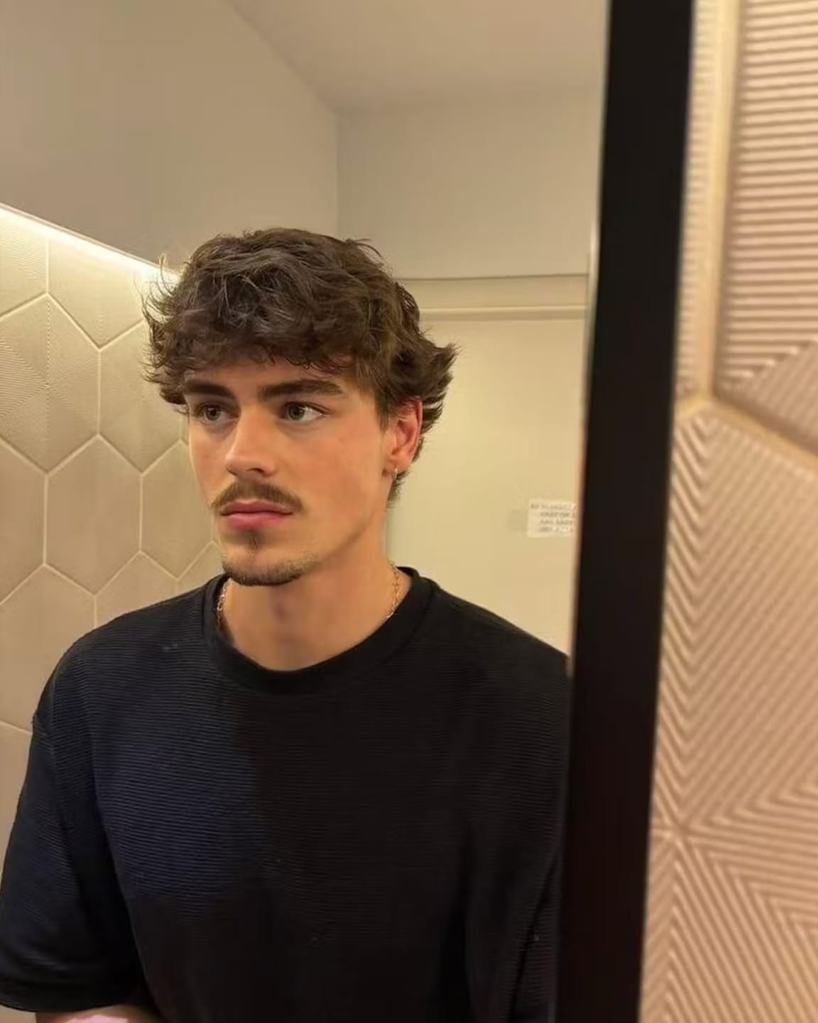 logan R